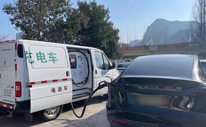 毕节汽车搭电
